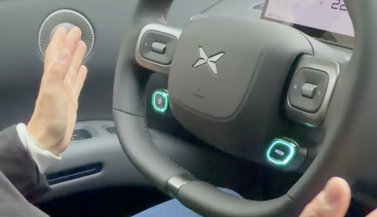 XPeng a-t-il d&eacute;j&agrave; rattrap&eacute; le FSD de Tesla&nbsp;? On a test&eacute; le NGP dans la chaos parisien&nbsp;!