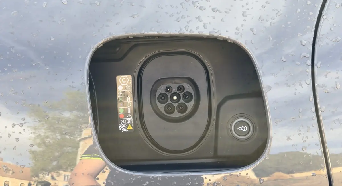 Essai Porsche Cayenne &eacute;lectrique&nbsp;: circuit, off-road, recharge, 1000CV... il nous a bluff&eacute;s&nbsp;!