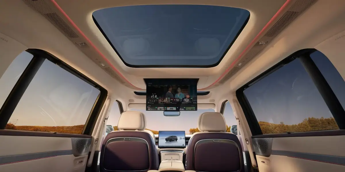 Un van avec 615 km d'autonomie&nbsp;? Le XPENG X9 arrive en Europe&nbsp;!