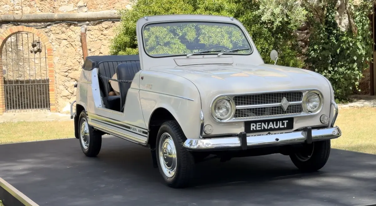 Essai Renault 4 "Plein Sud"&nbsp;: toit ouvrant, surf et off-road... plus cool que la R5&nbsp;?