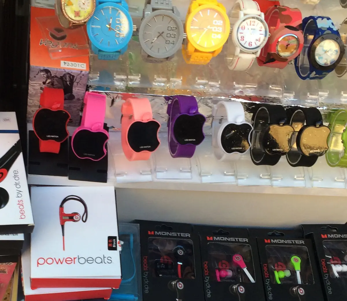 L'image du jour : en Turquie, l'iWatch est déjà en vente ! (photo)