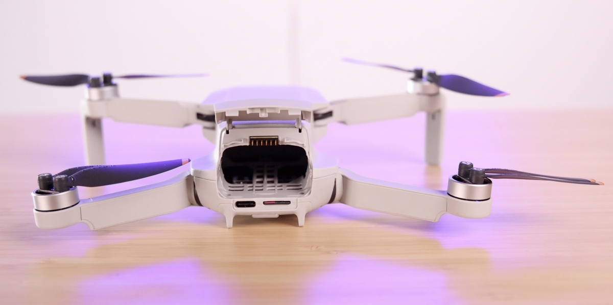 Déballage du drone DJI Mini 4K : 4K 30FPS à 100Mbps à moins de 300€ et sans permis !