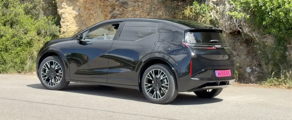 On essaie toutes les Zeekr, la marque chinoise de luxe qui d&eacute;barque en France&nbsp;!