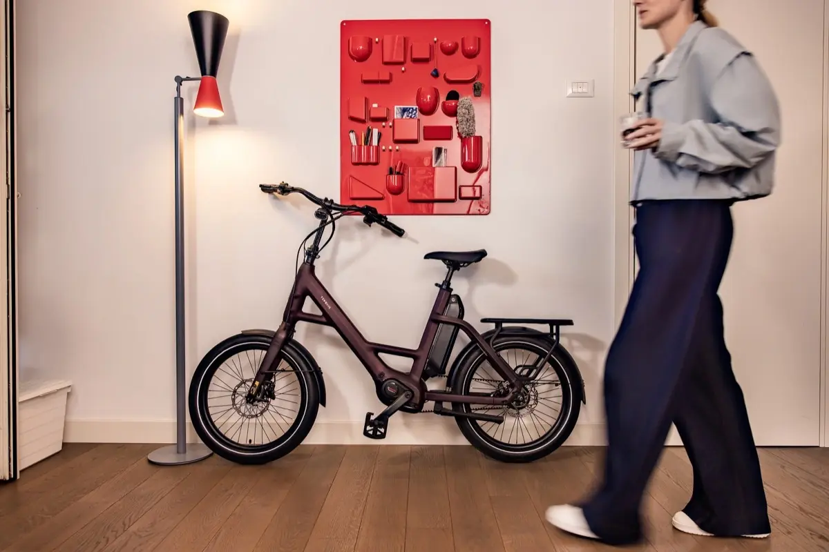 Tenways AGO Compact Performance le petit v&eacute;lo urbain avec un moteur Bosch