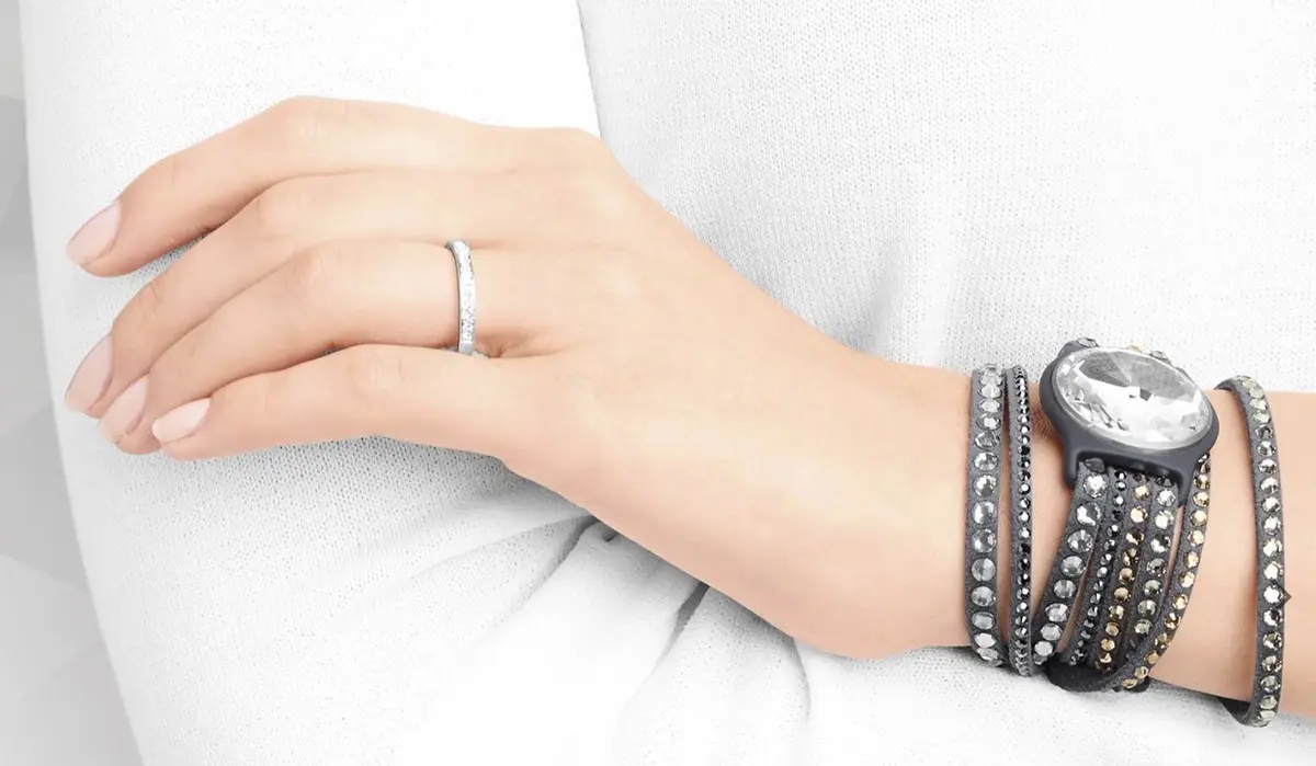 #CES : Misfit et Swarovski lancent une ligne de bracelets et un traqueur solaire