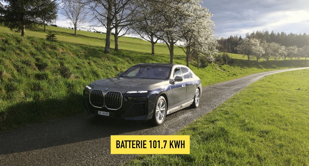 Essai BMW i7 : PS5, écran 8K, CarKey... plus techno que Tesla ?