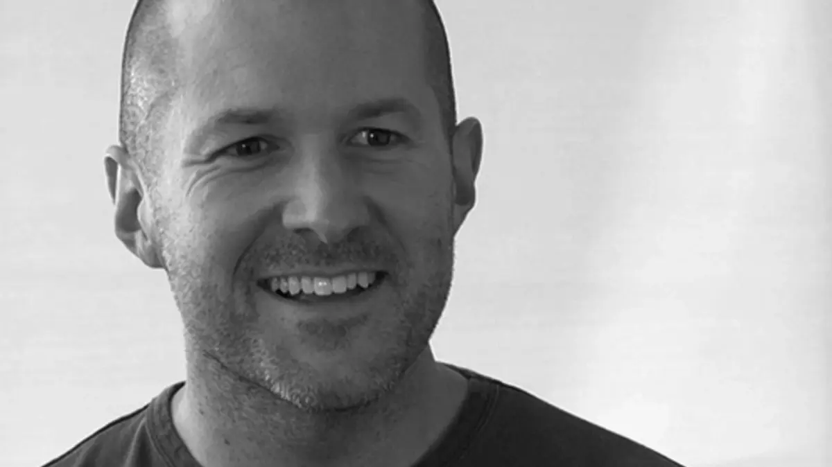 Jony Ive parle de voitures, d'Apple Watch, de sabre laser et d'iPhone 6 au New Yorker