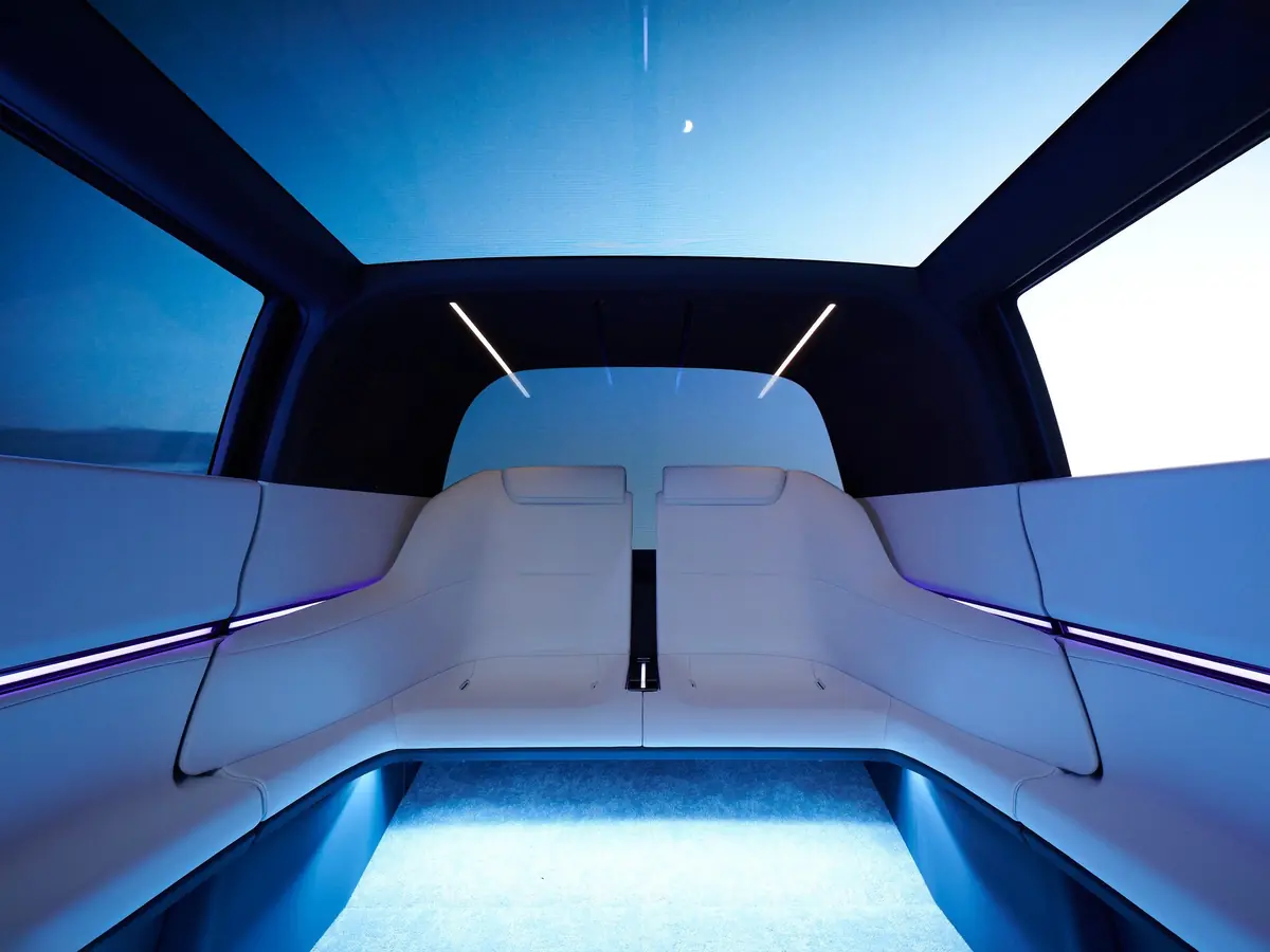 L'int&eacute;rieur du Space)hub est vide et pas tr&egrave;s joyeux.