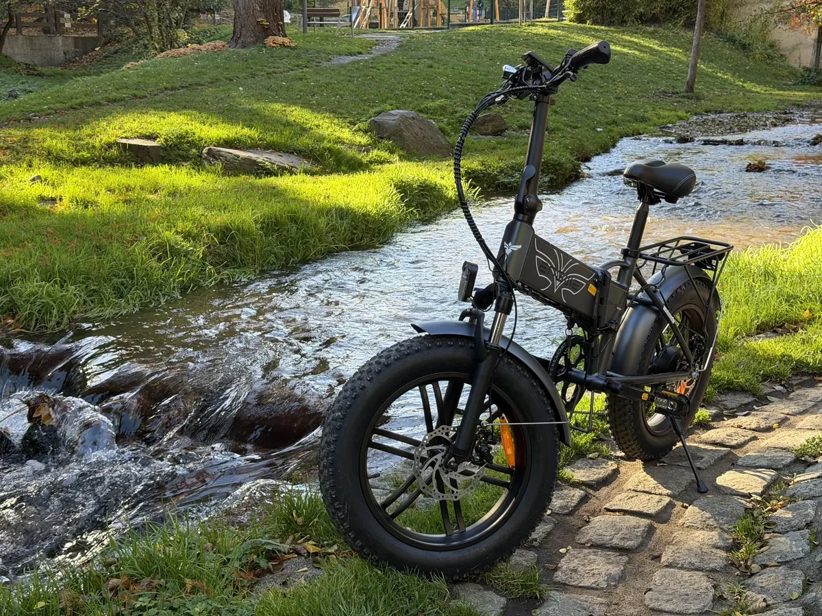 Test de l'ENGWE EP-2 Boost : le vélo électrique pliant qui ne recule devant rien