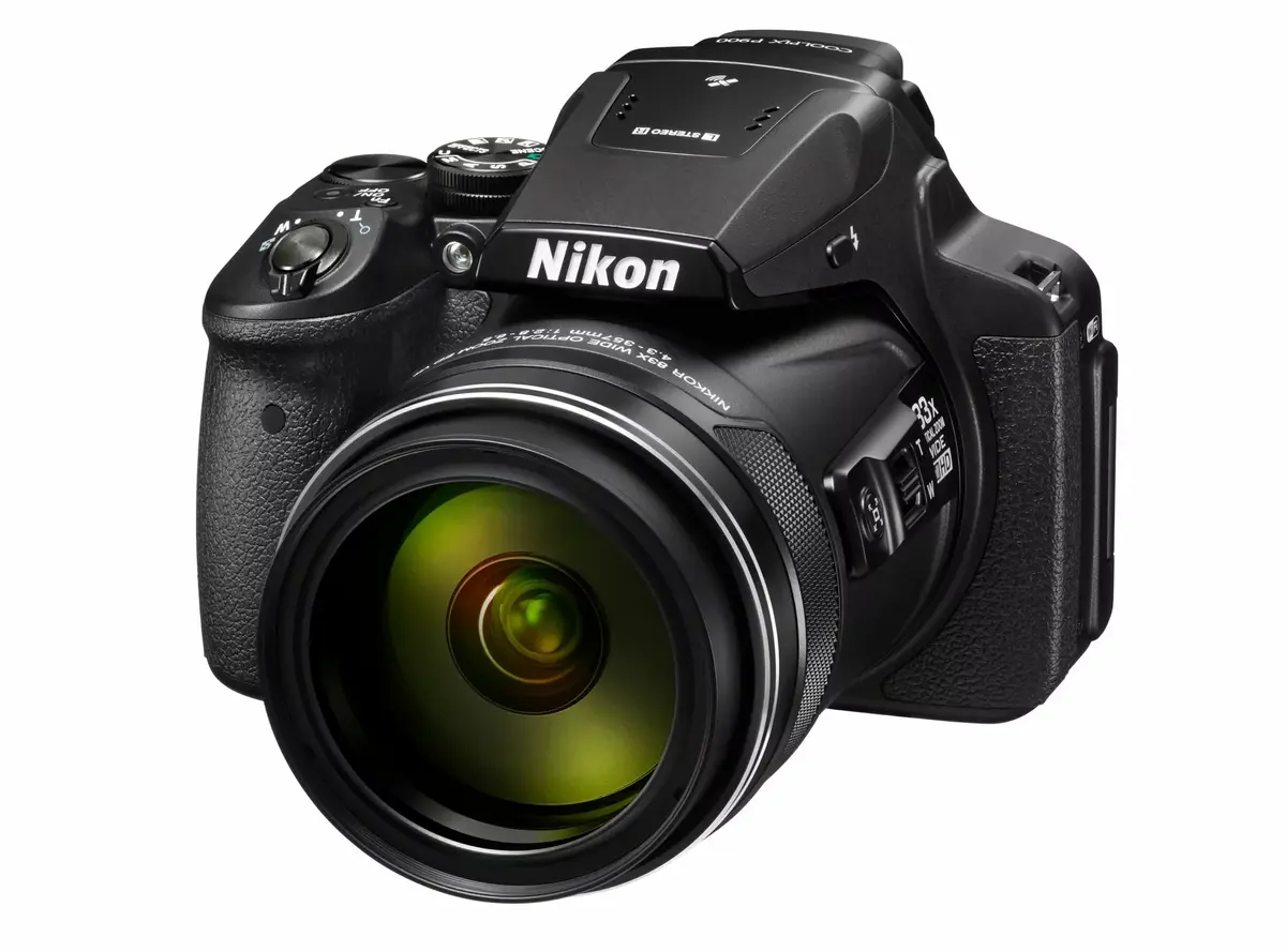 Nikon présente ses D7200 et Coolpix P900