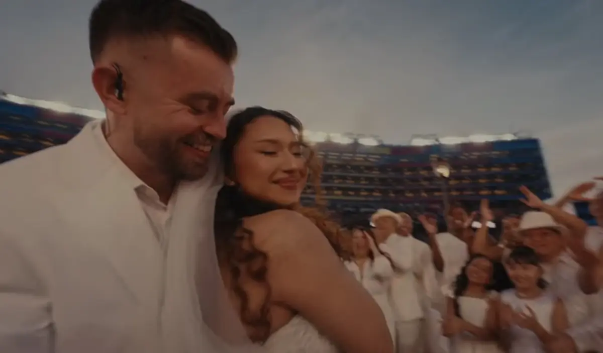 (Anecdote&nbsp;: le mariage c&eacute;l&eacute;br&eacute; pendant le show &eacute;tait bien r&eacute;el&nbsp;!)