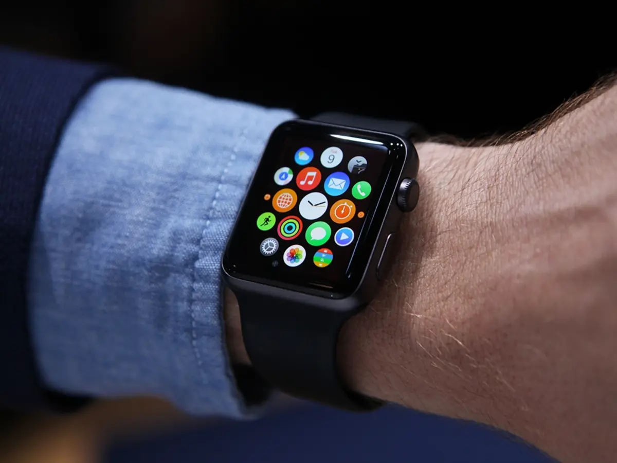Appleは自社の時計を専門家の手首に装着したいと考えている