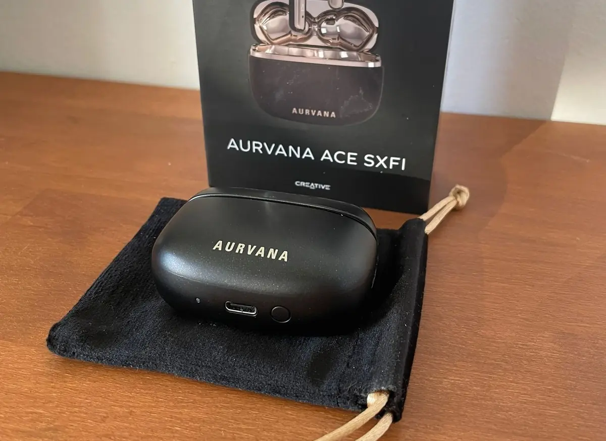 Des &eacute;couteurs qui imitent vos enceintes&nbsp;: on a pris en main les Aurvana Ace SXFI de Creative
