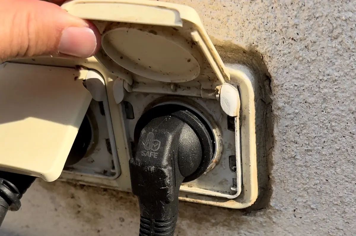 Test du Rheidon P200 3K6&nbsp;: le meilleur chargeur mobile pour voiture &eacute;lectrique en 2026&nbsp;?