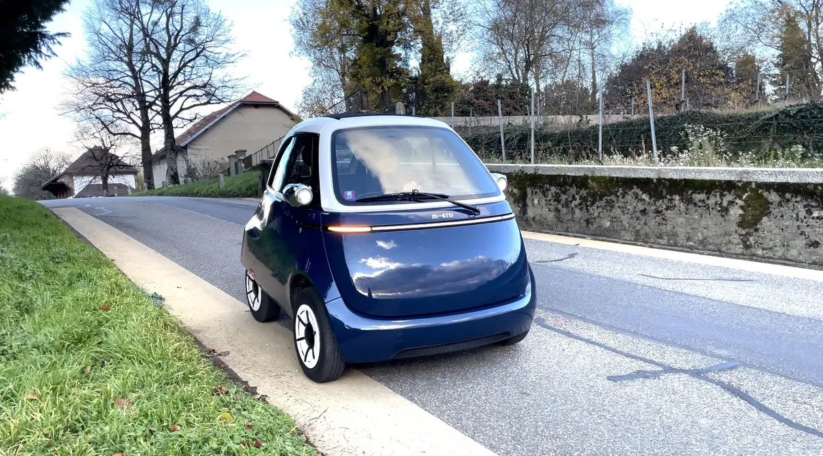 Essai Microlino : la petite voiture électrique trop mignonne, taillée pour la ville !