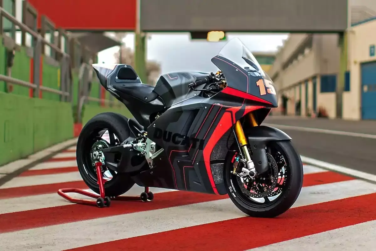 La première moto électrique de Ducati est pensée pour les courses de MotoE (150 ch/225 kg)