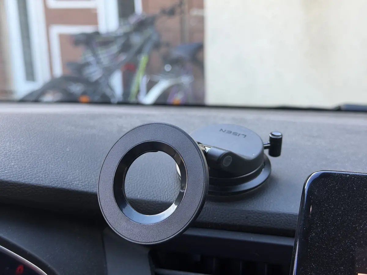 Lisen&nbsp;: C&acirc;bles 240W, supports et batteries, l'offensive sur la charge rapide &agrave; petit prix