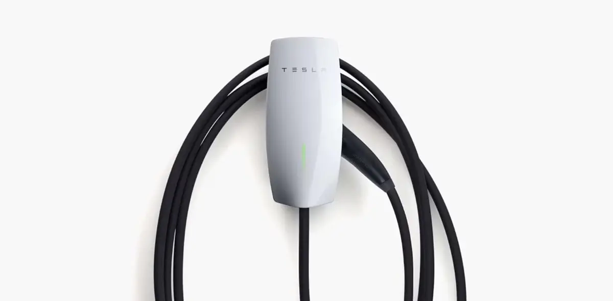 Le Wall Connector de Tesla évolue (app, planification) mais il y a des manques !