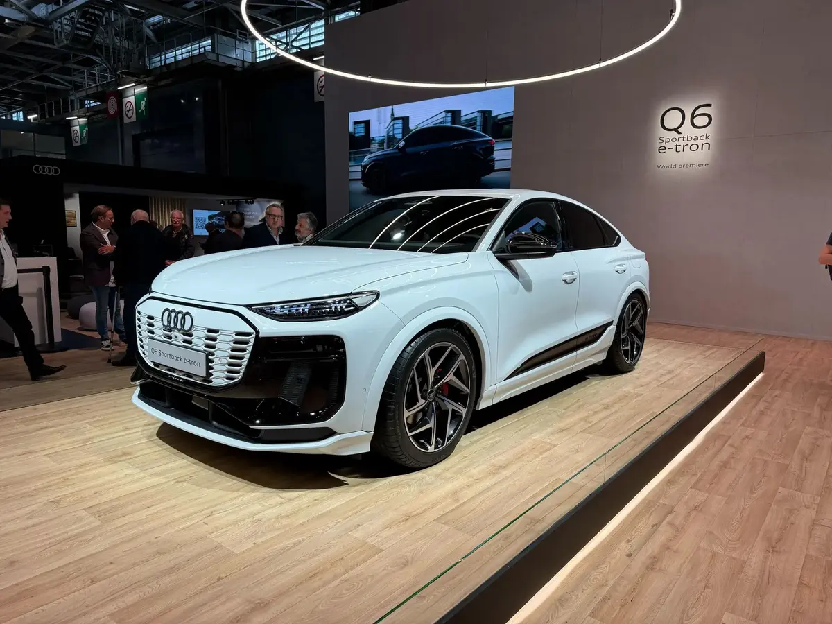 Mondial de l’Auto : voilà l’Audi Q6 en version Sportback, et la magnifique A6 (vidéo)