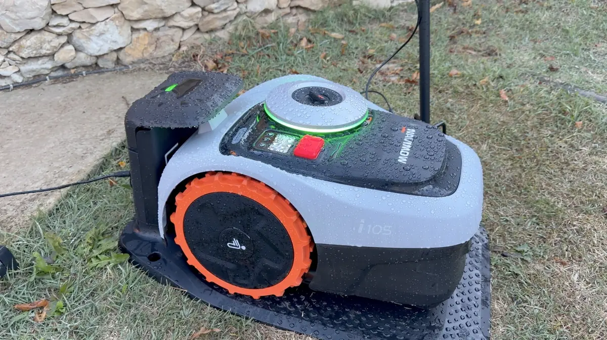 Test du robot-tondeuse Segway-Navimow i105 à 649€ : le BON PLAN pour le BLACK FRIDAY !