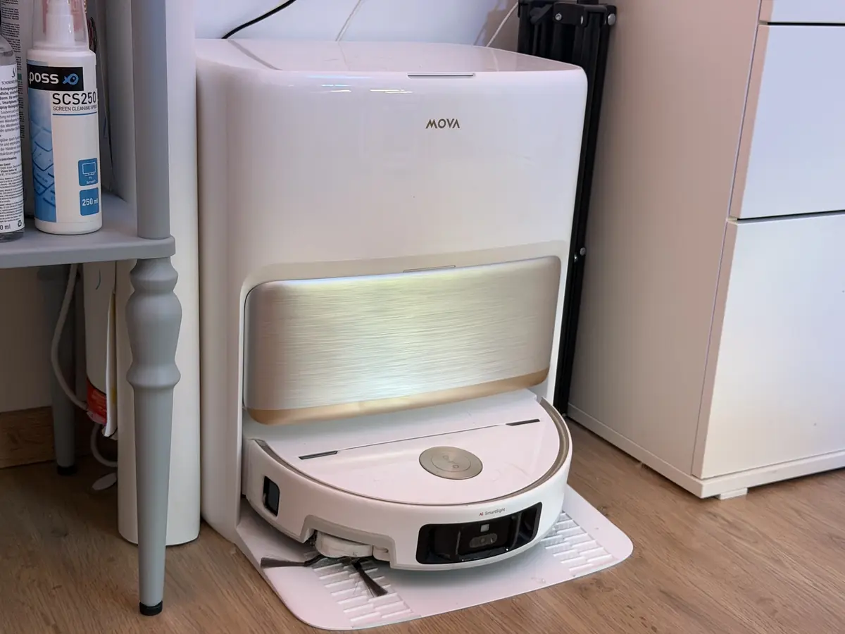 Test du MOVA V70 Ultra Complete&nbsp;: le robot aspirateur qui a le bras long