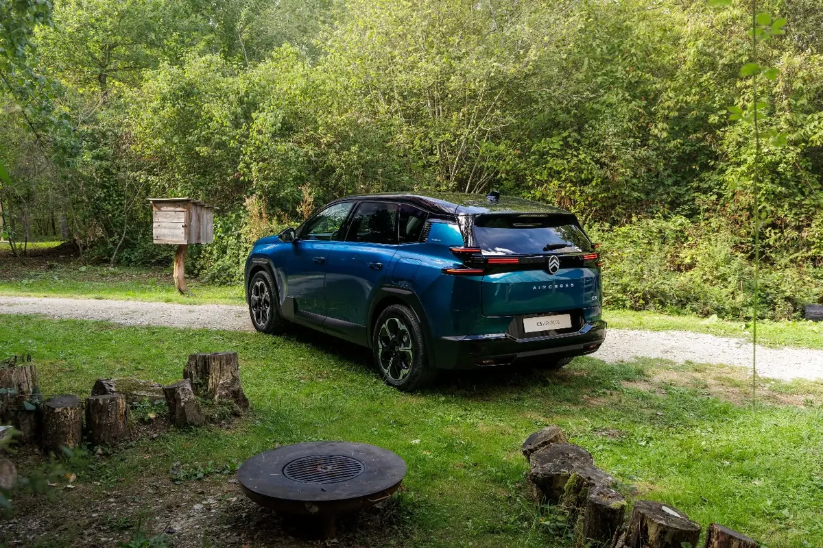 Le Citro&euml;n C5 Aircross &Eacute;meraude ajoute du confort et une nouvelle couleur