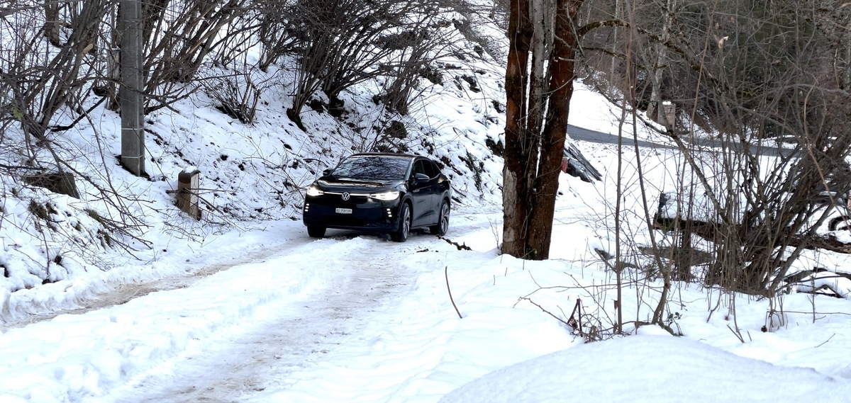 Essai Volkswagen ID.5 GTX : prix, autonomie, consos, recharge et conduite sur neige