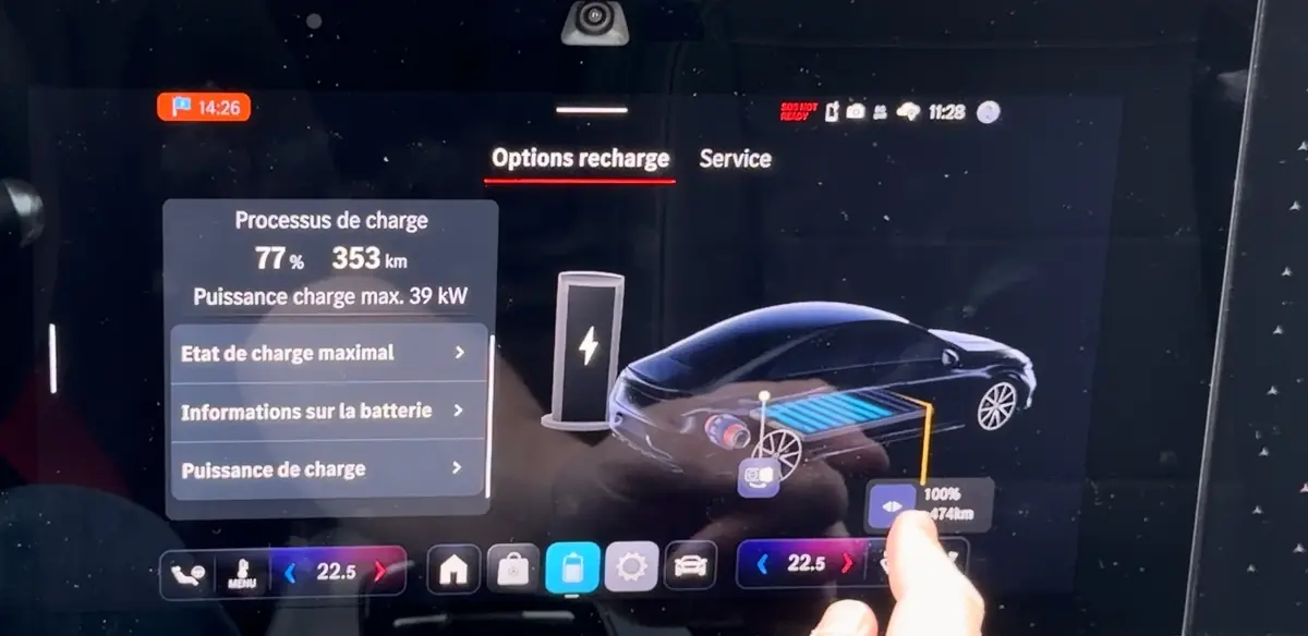 Mercedes a mis un iPad et Face ID dans son CLA&nbsp;! (Test des &eacute;crans Mercedes 2026)