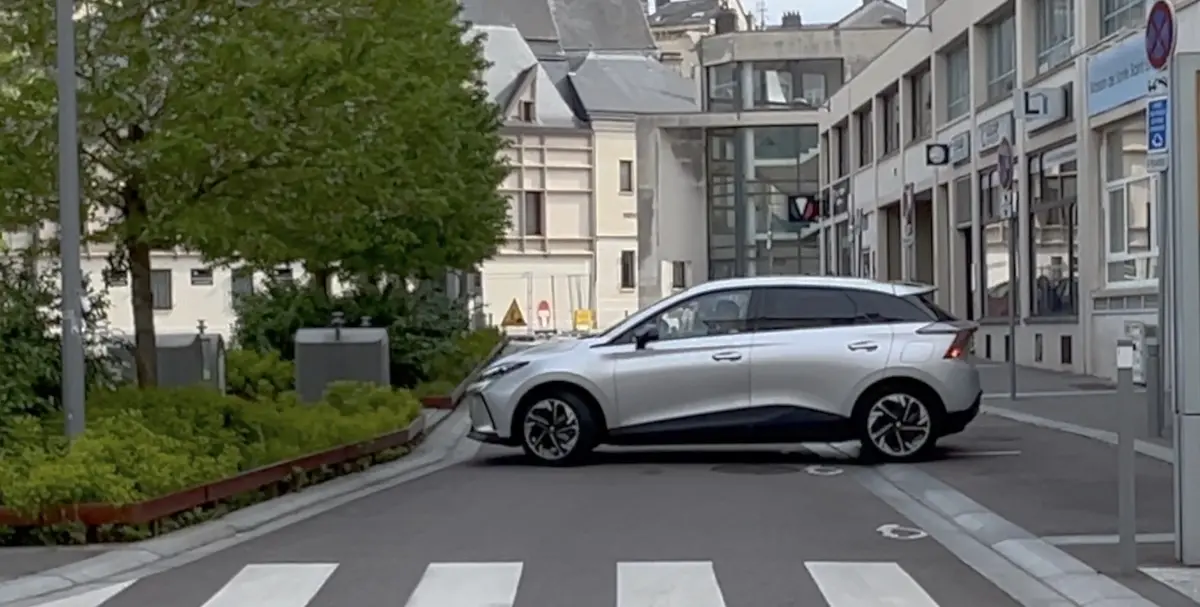 Essai MG4 Luxury : prix, autonomie, recharge... la meilleure voiture électrique abordable de 2023 ?