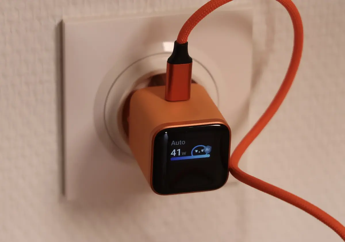 Test du chargeur Anker Nano 45W orange&nbsp;: un &eacute;cran mignon, de la charge "froide", id&eacute;al pour voyager