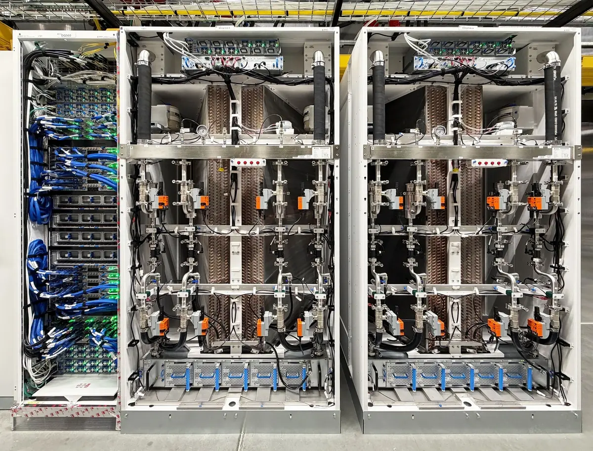 Microsoft lance Maia 200, une puce maison surpuissante pour concurrencer Nvidia