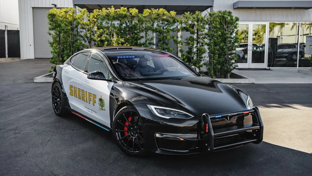 Police : la Tesla Model S Plaid devient la voiture de patrouille la plus rapide au monde