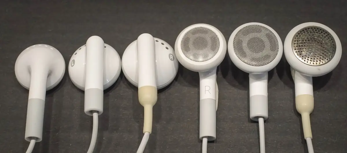 AirPods&nbsp;: il y a 10 ans, Apple lan&ccedil;ait son produit le plus moqu&eacute;