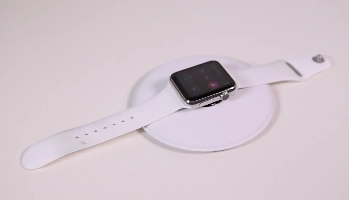 Test express de la nouvelle station de recharge officielle de l'Apple Watch