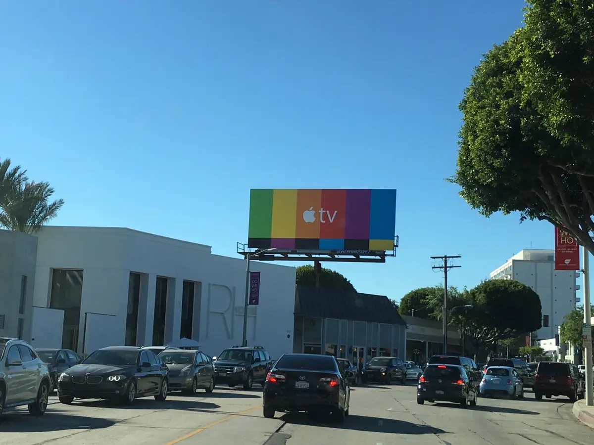 Des mires sur les murs pour promouvoir la nouvelle Apple TV (photos)