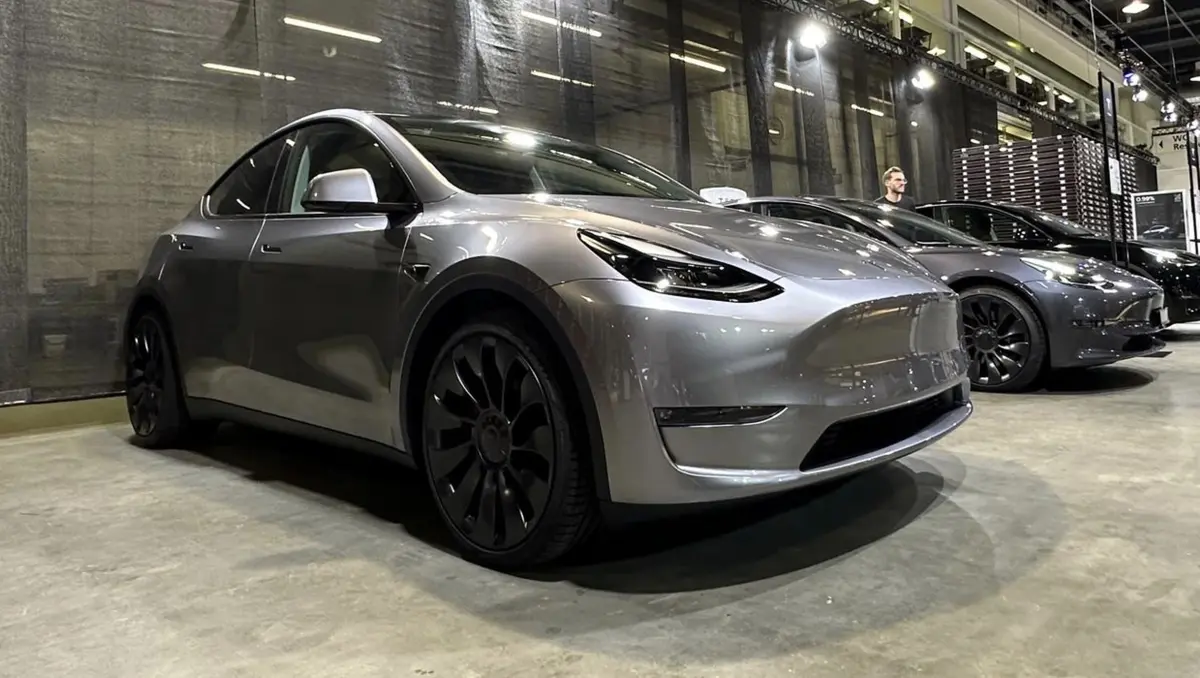 L'image soir : voici la nouvelle couleur gris Quicksilver du Tesla Model Y "en vrai"