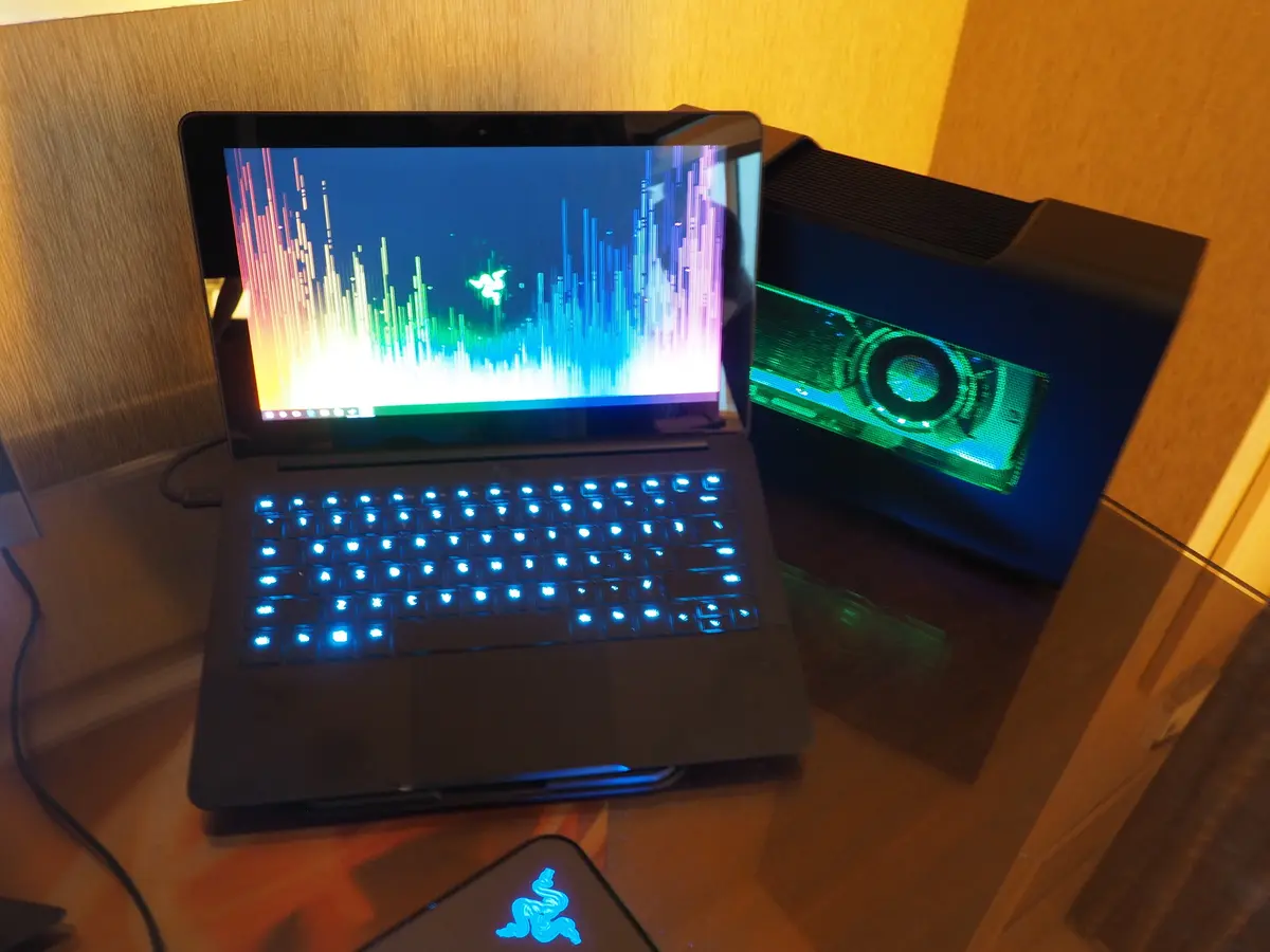 Razer propose le premier PC portable avec GPU externe en Thunderbolt 3