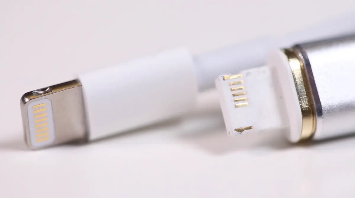 Test (+ vidéo) d'un câble lightning "magnétique (type MagSafe) pour iPhone