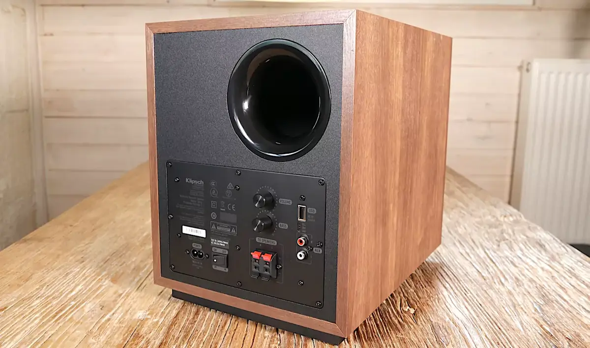 Test express du kit 2.1 Klipsch ProMedia Heritage : un look vintage et des basses pour 349€