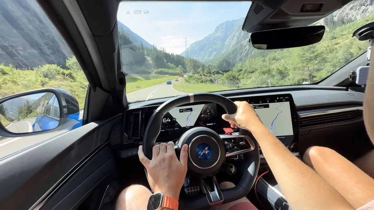 Mon premier trajet en Alpine A390 GT (vid&eacute;o avec Simplement Julien)