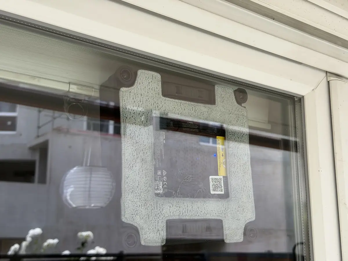 Test du Mova N1&nbsp;: pour 249 euros, ce petit robot m'a presque d&eacute;barrass&eacute; de la corv&eacute;e des vitres