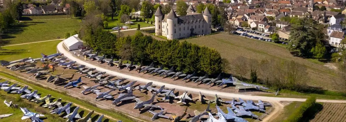 Le Tesla Owners Day 2023 attend 400 personnes au château de Savigny-lès-Beaune