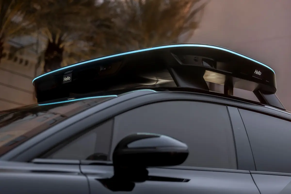 Lucid, Nuro et Uber d&eacute;voilent leur robotaxi au CES 2026,