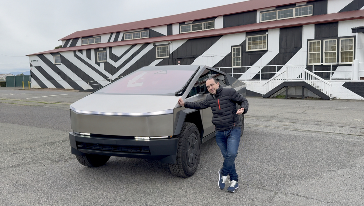 Le Tesla Cybertruck officiellement visible en France, Suisse, Belgique.. ! Bientôt vendu en Europe ?