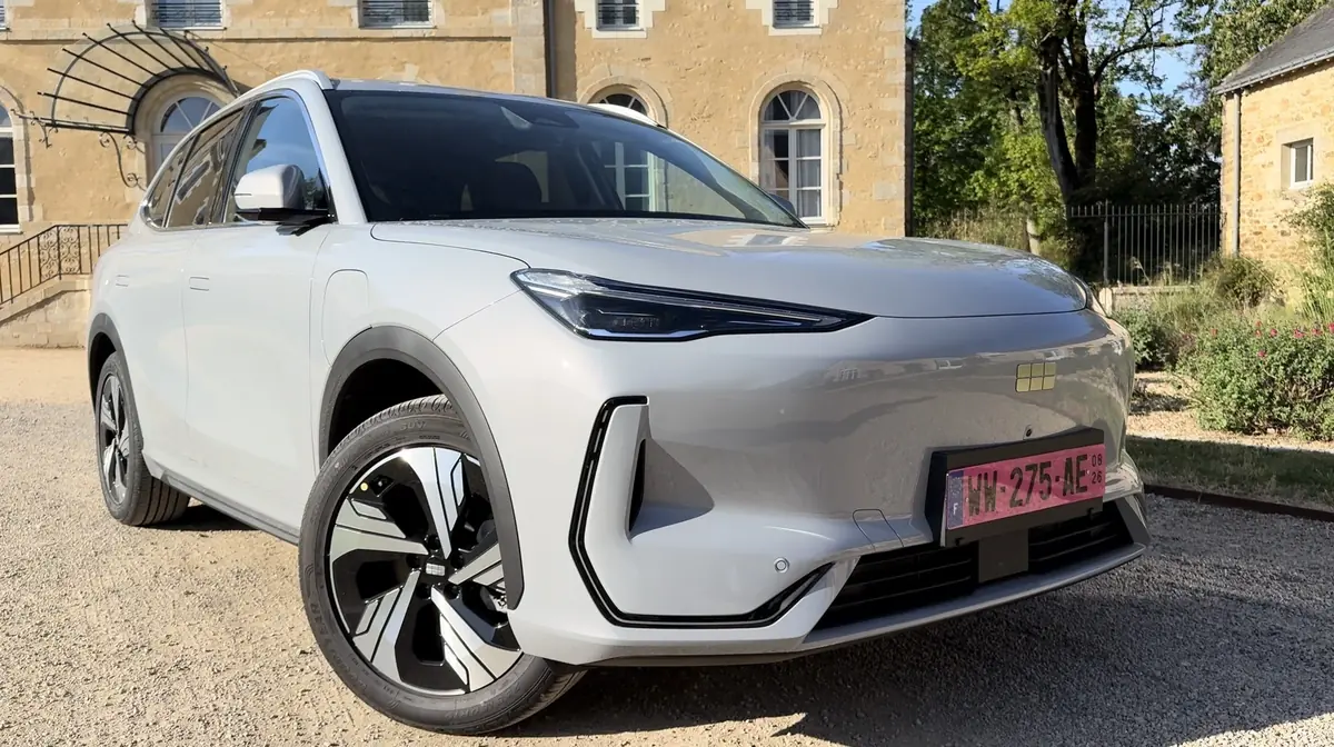 Essai Geely E5&nbsp;: une bonne le&ccedil;on de "premium" &agrave; Volkswagen et Stellantis&nbsp;!