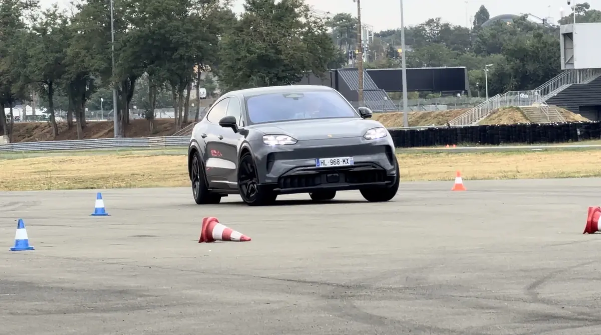 Essai Porsche Cayenne &eacute;lectrique&nbsp;: circuit, off-road, recharge, 1000CV... il nous a bluff&eacute;s&nbsp;!