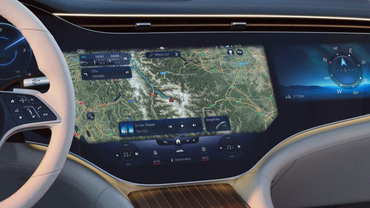 VE : un Mercedes EQS SUV 7 places avec hyperscreen !