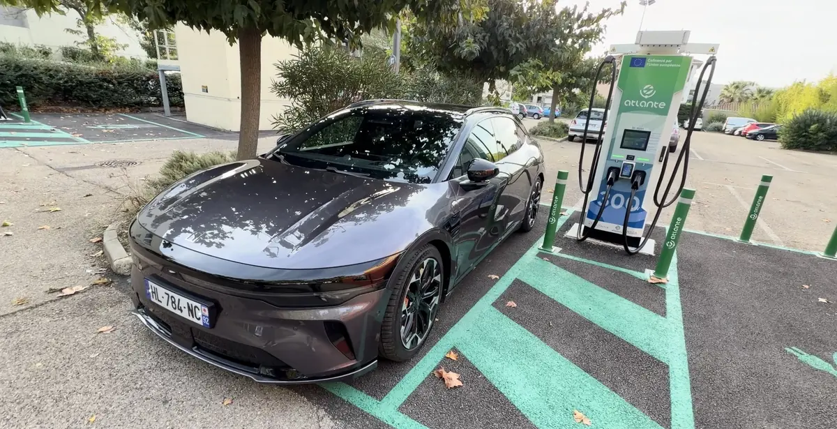 Code promo Atlante&nbsp;: -5&euro; sur la 1e recharge et 4,99&euro;/mois &agrave; vie pour votre voiture &eacute;lectrique