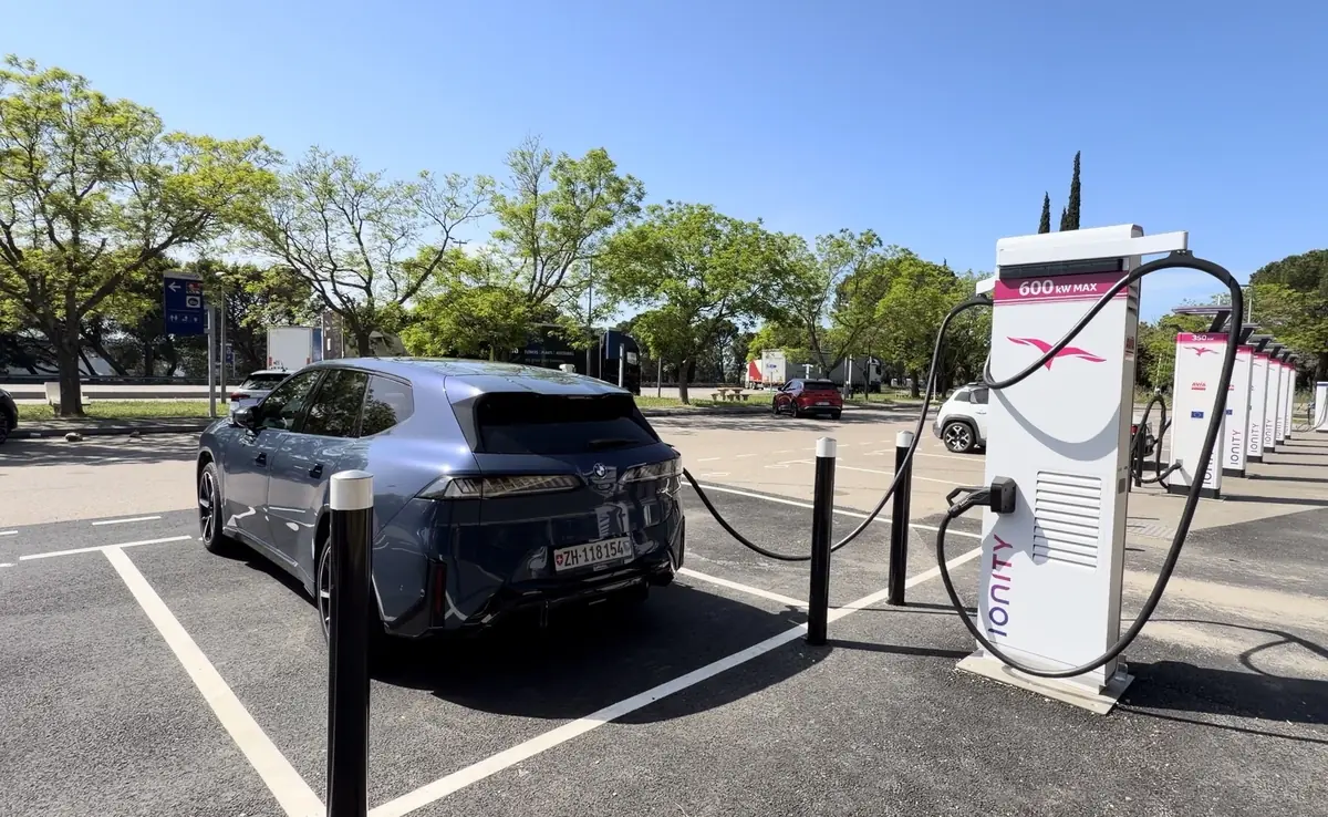 Essai BMX iX3 sur 2000 km&nbsp;: et si BMW avait cr&eacute;&eacute;... le SUV &eacute;lectrique PARFAIT&nbsp;?