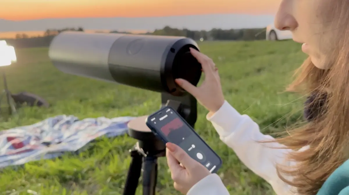 Test du télescope Unistellar eQuinox 2 (avec Sara) : meilleur que le Vespera ?